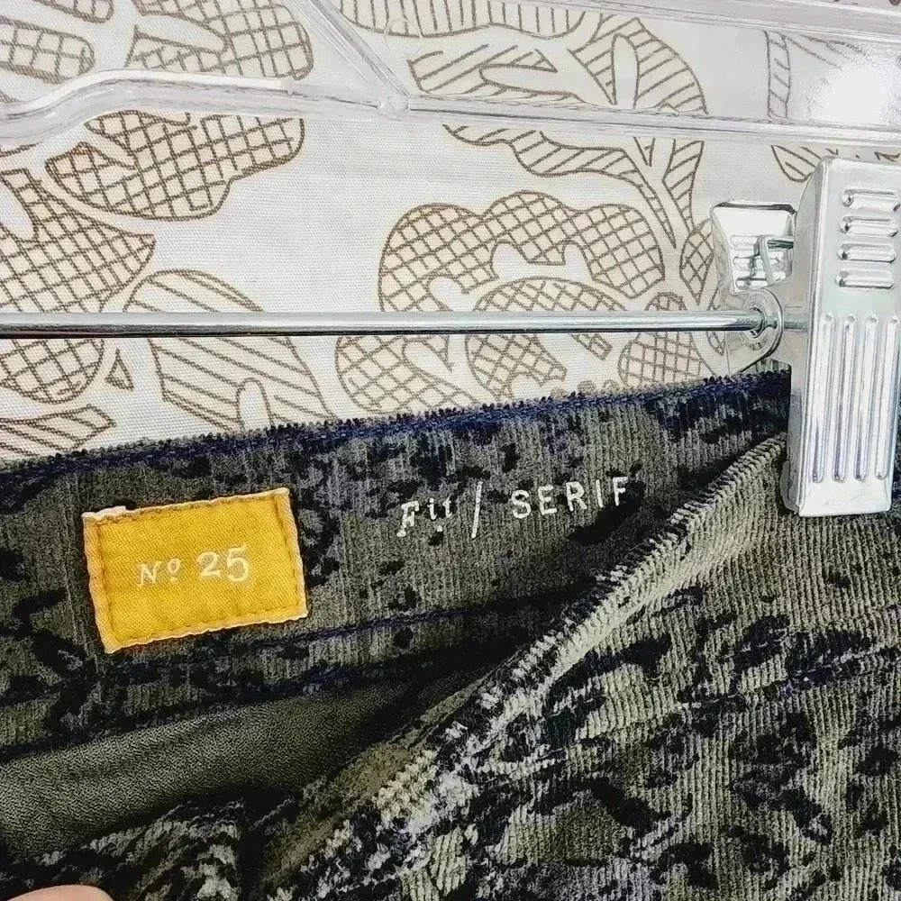 Anthropologie Pilcro Serif Velvet Printed Skinny Pants Women's 25 - Picture 7 of 8